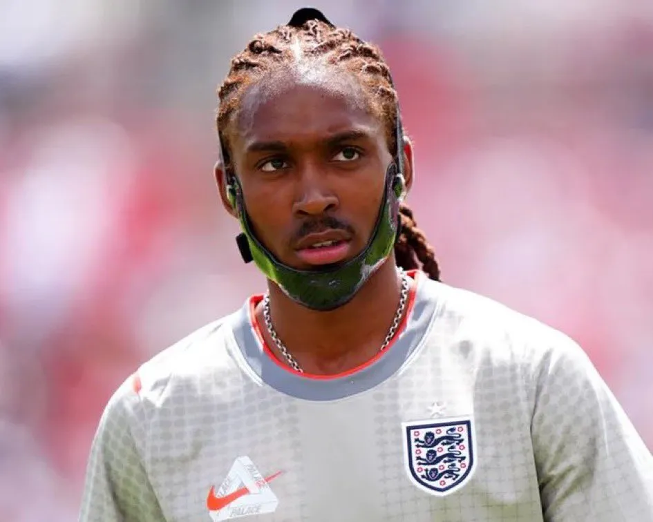 Liverpool në kërkim të një mbrojtësi të djathtë