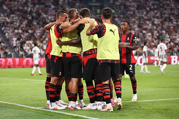 COSTACURTA I ASHPËR ME MILANIN: "ZHGËNJIM"