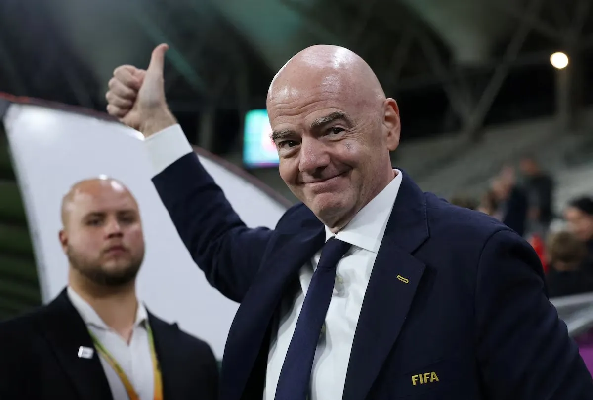 Presidenti i Konfederatës së Futbollit Aziatik, Sheiku Salman bin Ibrahim Al-Khalifa, ka mbështetur kandidaturën e Gianni Infantino për rizgjedhje