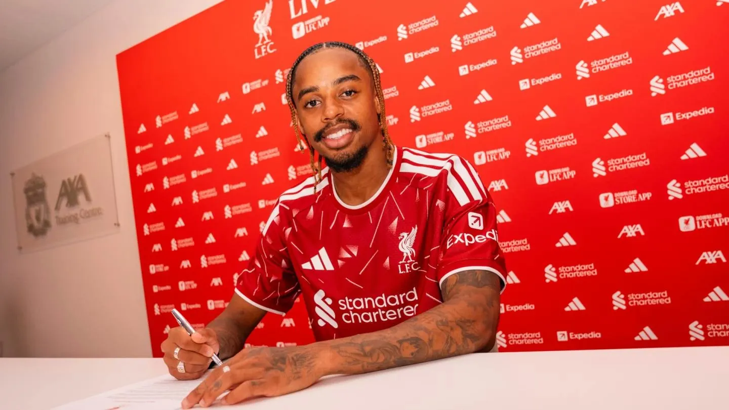 Liverpool konfirmon se Bradley Barcola i është bashkuar nga PSG me një kontratë pesëvjeçare