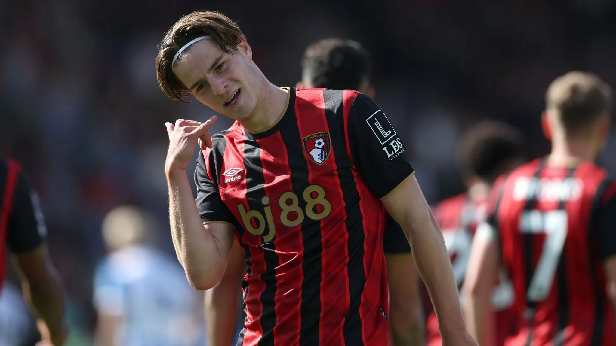 Bournemouth kanë hapur derën për shitjen e Alex Scott në janar pas bisedimeve gjatë ditëve të fundit