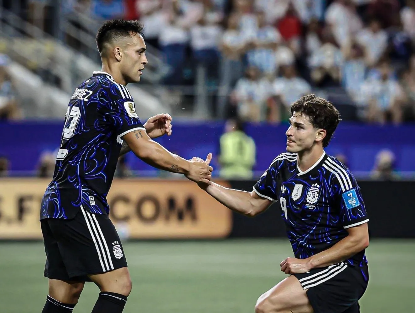 Lautaro Martínez për Julián Álvarez